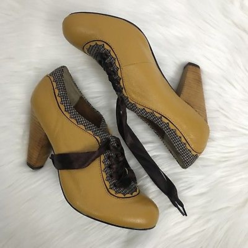 Mustard Oxford Booties - Picture 7 of 8